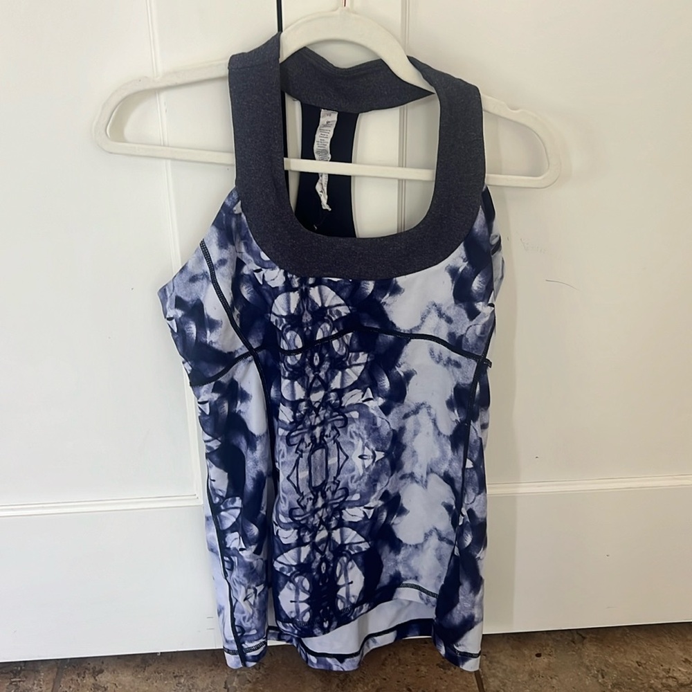 Lululemon tank